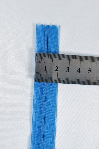 ZIP017  3號拉鏈  聚酯牙拉鏈  隱形拉鏈  密尾拉鏈 不設單獨拉鍊訂購 側面照